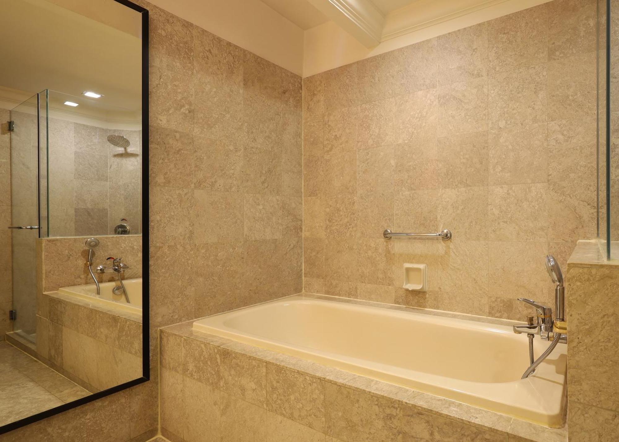 Club Premier Suite,1658750562:JPEG